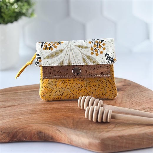 Women's Small Wallet / Honey Bumble Bee - Etsy