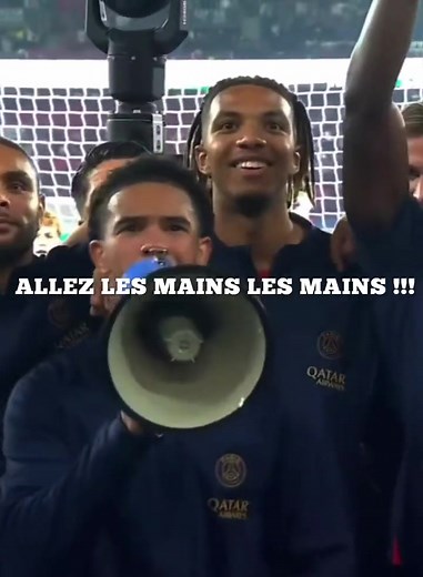 Chansons des Fans du PSG - Tous Ensemble à Paris