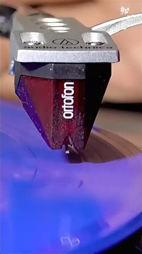 LP vs CD, 이렇게 다르게 만들어진다고요? #LP제작 #CD제작 #LPvsCD #음반제작과정 #아날로그vs디지털#LP음질 #CD음질 #음악지식 #지식쇼츠 #공정비교