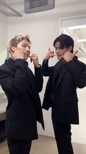 JUNG+ PERSES | Ice on my white teeth 🦷 @ATEEZ_Official @perses_official #JUNG_PERSES #PERSES #PERSES_TH #IOMT#iceonmyteeth #ateez #iceonmyteethchallenge | Instagram