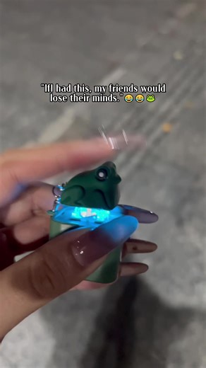Croaking Frog Keychain: Your New Funny Obsession!