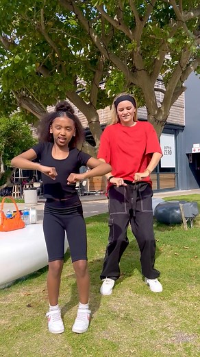 Cayden teaching me amapiano😍🇿🇦 #dance #isabellafro #southafrica #viral #trending | Isabell.afro