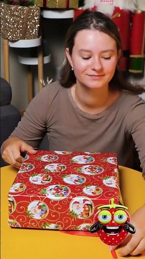 The easiest Christmas gift wrap hack ever 😍🎁✨ #christmashacks #diygifts