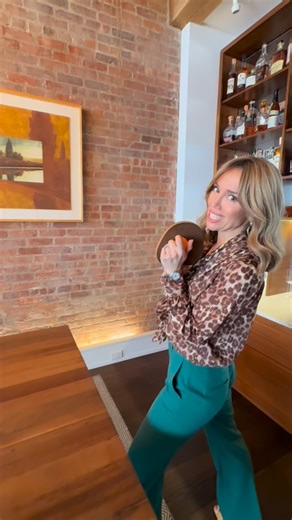 Serving up dream homes and ping-pong flair…all in a day’s work for #OpenHouseTV host Sara Gore.  Can’t wait to show you all around this stunning downtown 3-bedroom penthouse located at 16 Desbrosses Street in NYC. Stay tuned for more! #tribeca #housetour #pingpong | Open House | Facebook