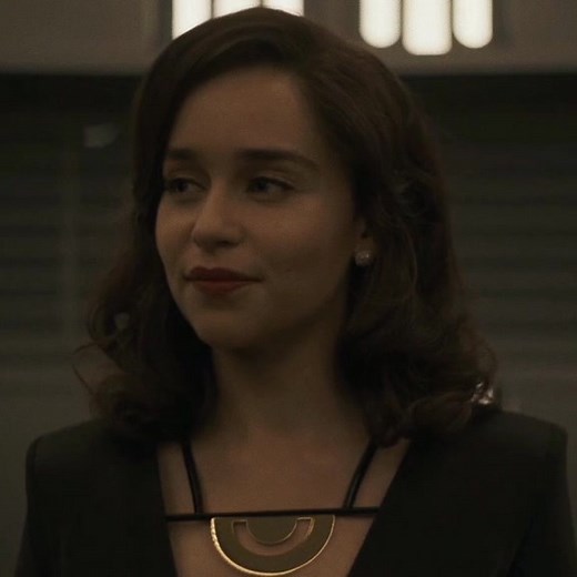 Emilia Clarke as Qi'ra in Solo: A Star Wars Story | Star Wars Female Character Edit
