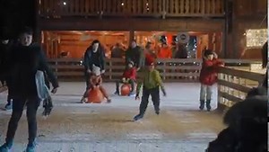 Merry Christmas 🎄 Joyeux Noël 🌟 Schéi Chrëschtdeeg 🎅 Frohe Weihnachten ❄️ Feliz Natal 🎁 Buon Natale ✨ Feliz Navidad 🎄 #winterlights2021 #visitluxembourg | Visit Luxembourg