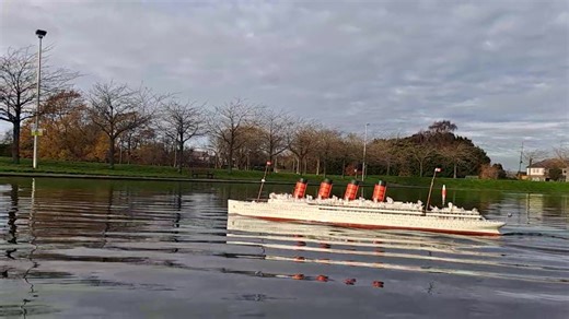RMS Mauretania in her cruising colours, sailing last Sunday, 1/144th scale scratch built creation...... | Dundee Model Boat Club