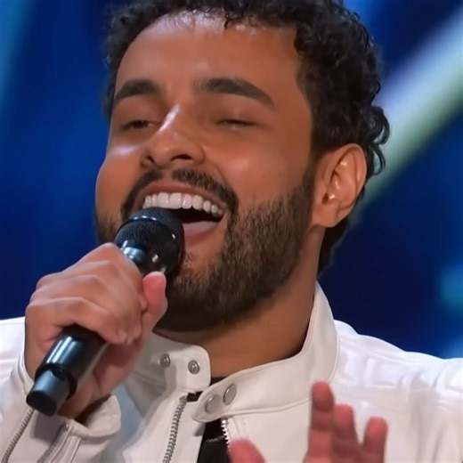 Sofia Vergara Hits Her Golden Buzzer After Singer Leaves Her Speechless with Cover 'Run To You' | AGT Auditions