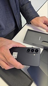 Is samsung galaxy s26 best compact flagship phone of 2026?