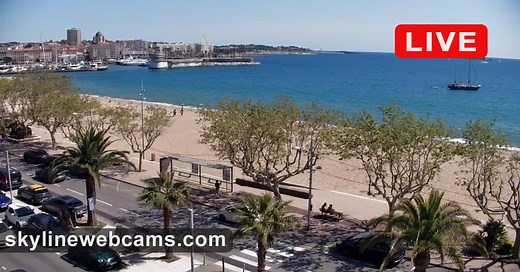 【LIVE】 Webcam Plage de Fréjus - France | SkylineWebcams
