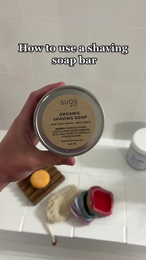 This shaving soap bar is my new favorite zero waste item. It leaves my skin moisturizer and it literally smells like a Christmas tree 😩 I’m obsessed. #ecoroutine #sustainableliving #zerowasteroutine #sustainablebathroom #sustainablebathroomproducts #ecohome