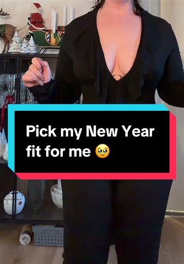 Help Me Choose My New Year Outfit