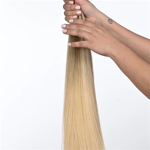 BEACH BLONDE BALAYAGE 1 x Volume Extension 1 x Extra String 2 x Extra Clips Atelier's high-quality hair extensions provide instant length, volume, and style, blending seamlessly with your natural hair. Designed with tiny, discreet clips, they attach without causing damage or requiring a long-term commitment. Say goodbye to pricey, time-consuming salon visits. With Atelier's clip-in extensions, you have the power to transform your hair affordably and conveniently. Enjoy the freedom to change your