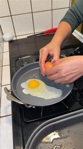 Rebeca Coss Guerrero on Instagram: "DESAYUNO 😋☺️"