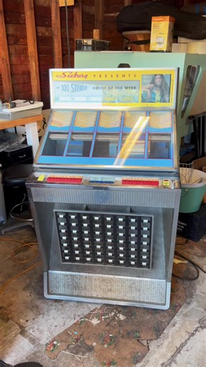 Going to restore this Seeburg Jukebox #jukebox #vinyl #restoration #music