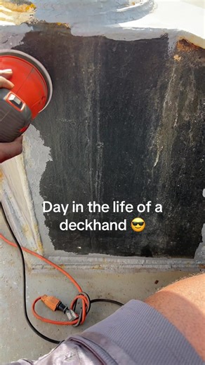 A Day in the Life of a Deckhand on a Tugboat