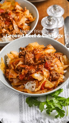 Easy Dinner Recipes • Holly SpendWithPennies on Instagram: "I don’t know about you, but when the days get shorter and colder, all I want is a simple one pan dinner that tastes like comfort.💛 This ground beef and cabbage skillet is exactly that. It’s cozy, hearty, and tastes like something your grandma might have made on a chilly night. Everyone who has tried it ends up loving it, and it always disappears fast! Tip: Let the ground beef sear on one side before stirring to get that caramelized cru