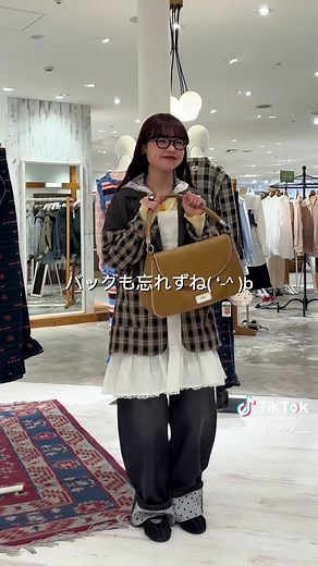 春の白ワンピースコーデ