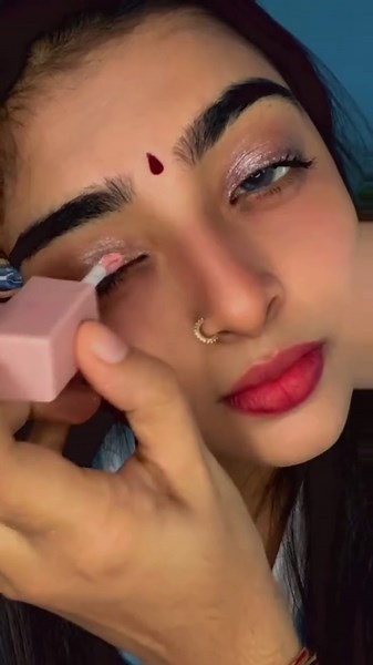 Liquid Eyeshadow Tutorial: Master the Art of Application