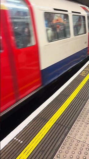 London Underground Bakerloo Line 1972 stock train approaches Waterloo to head for Elephant & Castle