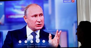 Putin, Officials Read From Same (Dull) Script During Call-In Show