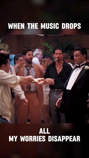 When the music drops, all my worries disappear… Jack Dawson energy unlocked 🎶😎 Share this with someone who dances their stress away and follow the page for more fun, feel-good reel moments 💖 Check out our classes in St Neots #DanceTherapy #WhenTheBeatDrops #FeelGoodVibes #MovieMoment | 𝗖𝗹𝘂𝗯𝗯𝗲𝗿𝗰𝗶𝘀𝗲 - 𝗦𝘁 𝗡𝗲𝗼𝘁𝘀 with Carly Harvey