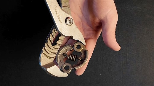Installing a spring can be a little tricky on your 54mm two shoe clutch. Follow these easy steps to pull this off like a pro. | Kraken RC