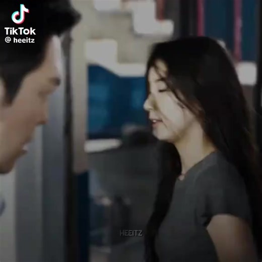 Os vídeos de Á gata (@ticlindalinda) com som original - Á gata