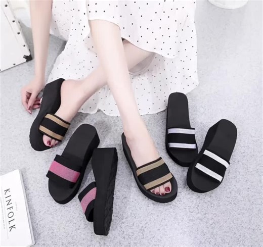 Stylish Women's Slip-On Sandals for Comfort and Fashion
