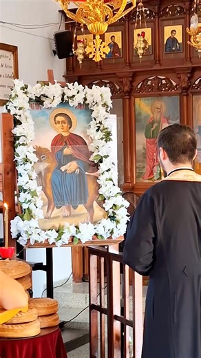 Γιορταζει ο Αγιος Μαμας.Να εχουμε ολοι τις ευλογιες του Αγιου φιλοι μου..Βοηθεια μας να ειναι ο Αγιος Μαμας!!!! Να ενημερωσουμε ολους τους φιλους οτι αυτη τη βδομαδα και συγκερκιμενα αυτο το Σαββατο 6 Σεπτεμβριου,γιορταζει ο Ταξιαρχης μας ο αγαπημενος,ο Αρχων των Ουρανων. Η εκκλησια γιορταζει το "Εν χωναις θαυμα" του Αρχαγγελου Μιχαηλ,του αγαπημενου μας Ταξιαρχη. Γιαυτο το λογο εκει στο Παρεκκλήσιο Αγίου Εφραίμ και Αγίου Ιούδα Θαδδαιου στην Πάνω Δευτερα πισω απο τον Αγιο Γεωργιο, απο σημερα Δευτ