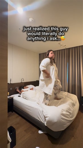 How I wake him up during vacation! 😂 PS: he's the one controlling the light switch! #marriedlife | Bianca Ledesma