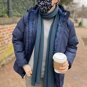 8 Different Ways to Wear a Scarf (Best Scarf Knots) % %