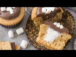 S'mores Cupcakes: moist graham cake, marshmallow, & chocolate frosting -Baking a Moment