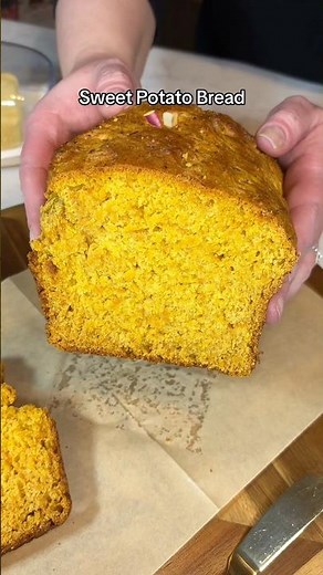 The full sweet potato bread recipe is on my page 🧡 #bread #homemade #sweetpotato #dinner