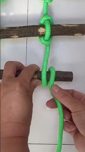 This is how to tie a rope ladder