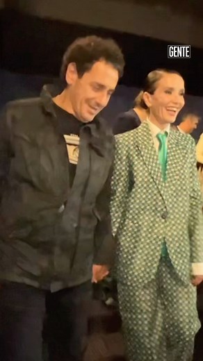 1.4M views · 58K reactions | ❤️ Ricardo Mollo y Natalia Oreiro en la premiere de “La Mujer de la Fila”, la nueva película que protagoniza la uruguaya. #nataliaoreiro #mollo #divididos | GENTE ONLINE | Facebook