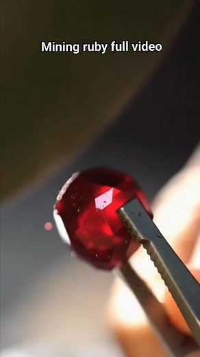 Mining ruby rough | Rajo Chalcedony