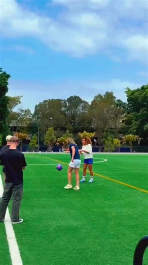 Ellyse Perry: The Queen of Australian Cricket