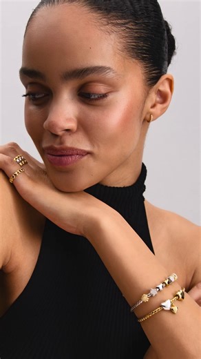 65K views · 405 reactions | Pandora Minis must-haves, where every detail tells your story (big or small).  勇 #PandoraMinis #PandoraMoments #MiniCharms Discover more: https://to.pandora.net/momentsfb | Pandora | Facebook