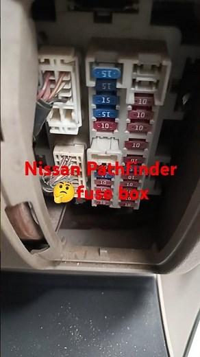 Nissan Pathfinder fuse box