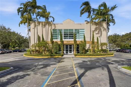 8527 Pines Blvd, Pembroke Pines, FL 33024 - Office for Sale | LoopNet