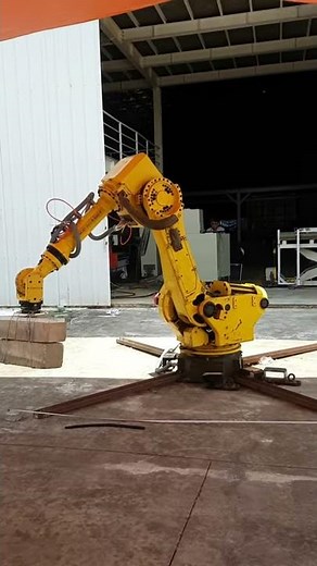 Retrofit a fanuc industrial robot arm 6 DOF by Robot3T