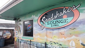 Sandshaker Lounge takes trademark case against neighboring Shaka Bar to federal court