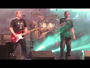 Fiel a La Vega - Los Superhéroes - El Concierto (Bahia Urbana)