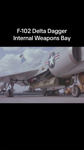 This 1950s design was pretty advanced #f102deltadagger #aviation #fyp #militaryaviation #f102 #deltadagger #pheonixmissile #usaf