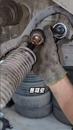 Direct replacement of long-seized tie rod ends