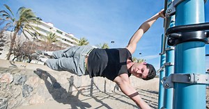 Como se tornar uma bandeira humana