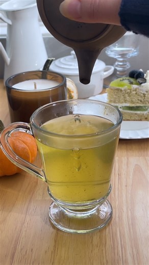 Brew Genmaicha green tea with me for tea time! Genmaicha is green tea mixed with roasted rice! Refreshing green tea becomes so cozy with toasty aroma from roasted rice! Perfect green tea for winter🧸 All you need; 2 tbsp Genmaicha green tea 8 oz hot water(can brew 3 times with same tea leave.) Steep for 30sec. Pour immediately for 2nd and 3rd time. #greentealover #teatime #japanesefood #japanesetea | Yoko's kitchen