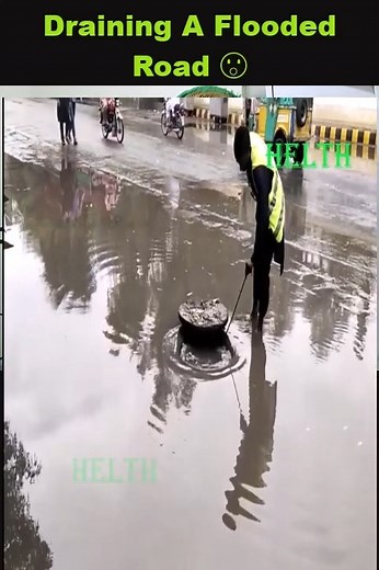 102K views · 1.3K reactions | Draining A Flooded Road  A sad sight in this city, poor drainage causes flooding in the streets | Helth | Facebook