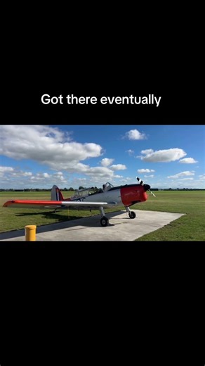 De Havilland Canada DHC-1 Chipmunk spinning to life #planespotting #aviation #warbirds